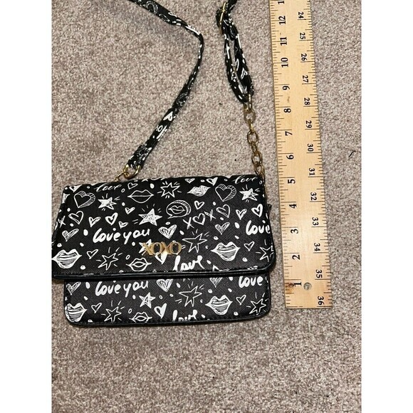 XOXO Graffiti Black White Purse Half Chain Strap‎ Card Slot Inside Front Pocket - Picture 3 of 6